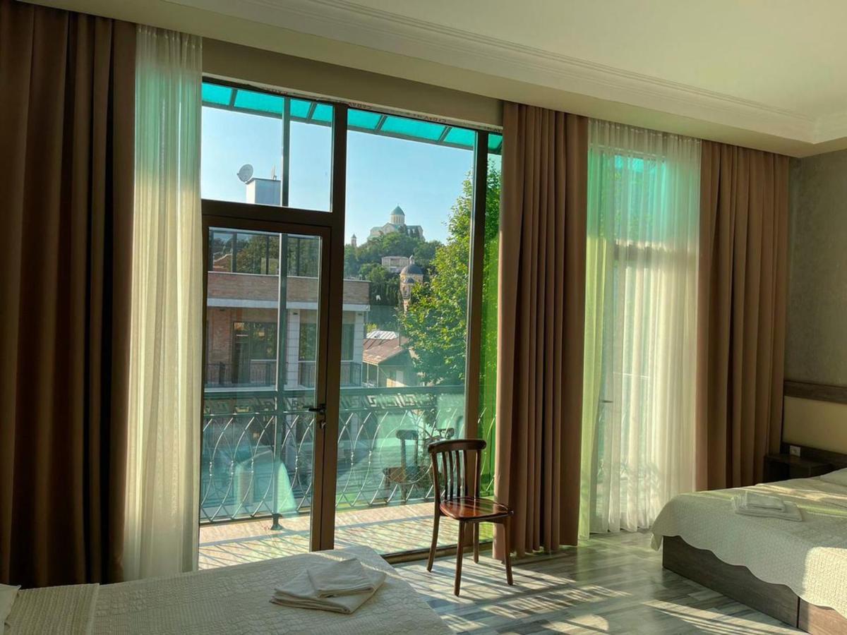 Discovery Hotel Kutaisi Exterior photo