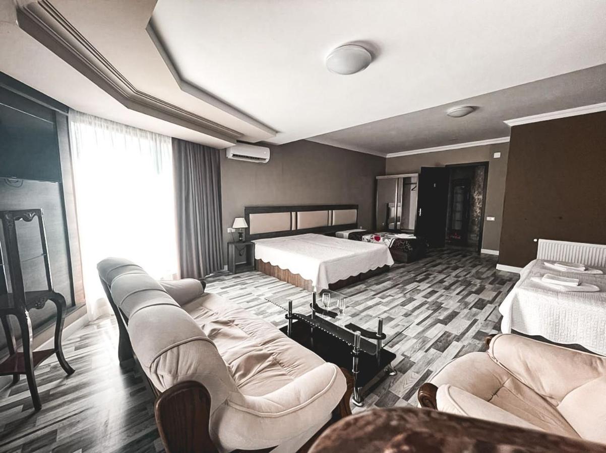 Discovery Hotel Kutaisi Exterior photo