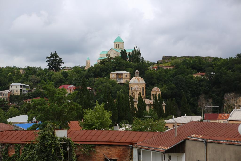 Discovery Hotel Kutaisi Exterior photo