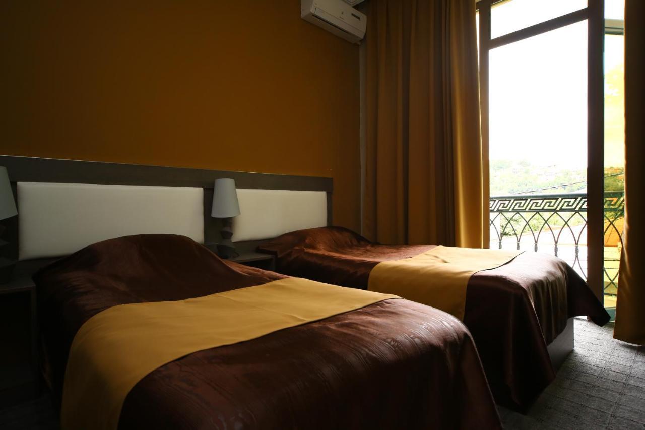 Discovery Hotel Kutaisi Exterior photo